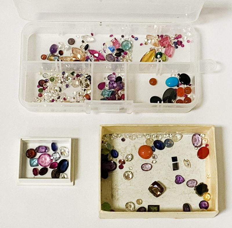 QTY OF LOOSE GEMSTONES Southgate Auction Rooms