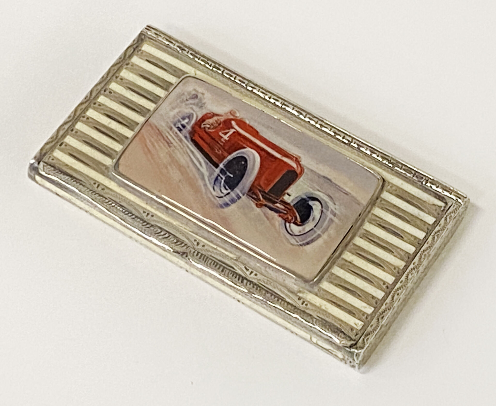 cigarette keeping box Silver Metal-Plated Compact Cigarette Case & Stash Box (7X 100s Size  Cigarettes)