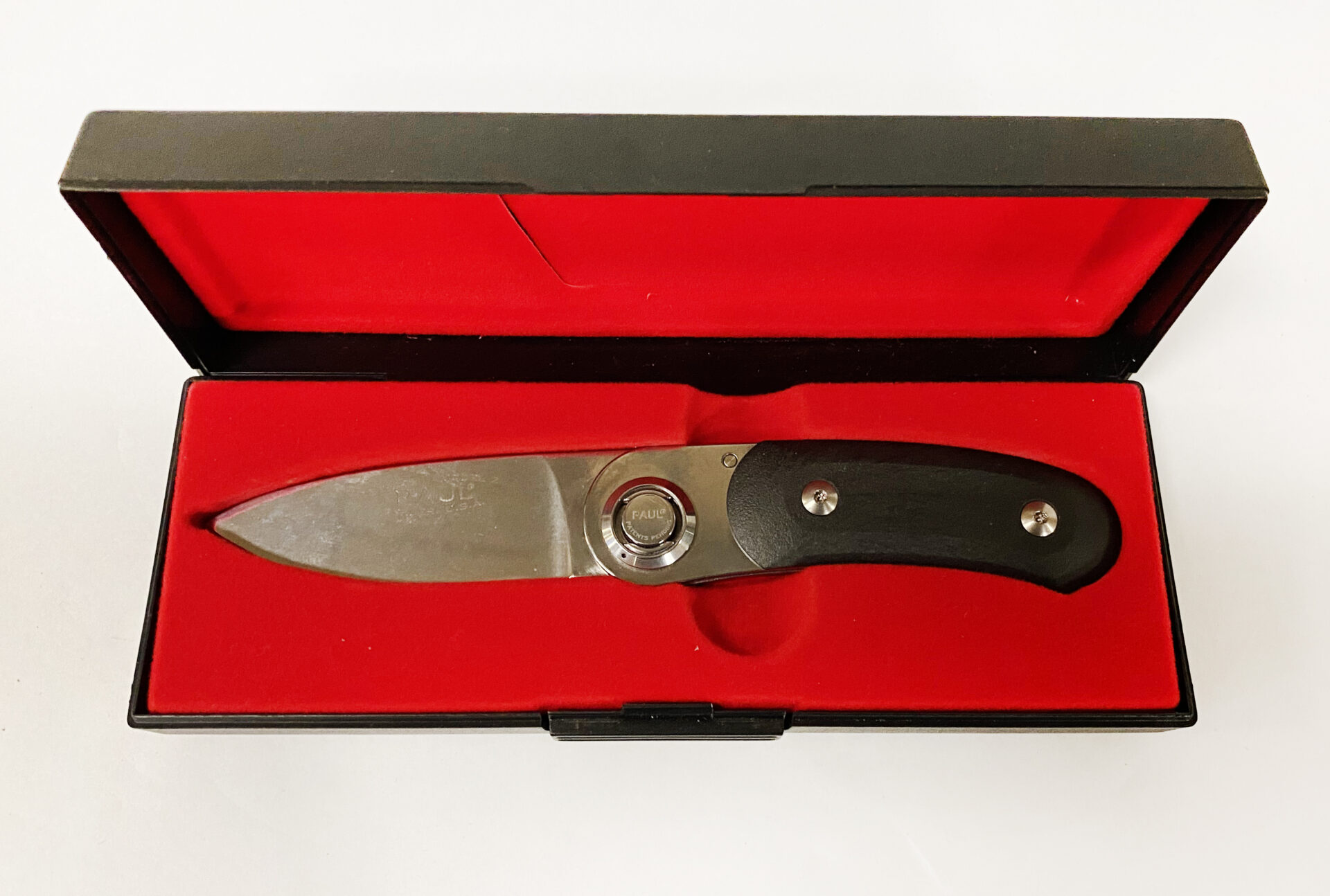 BOXED PAUL KNIFE BY GERBER LEGENDARY BLADES Southgate Auction Rooms