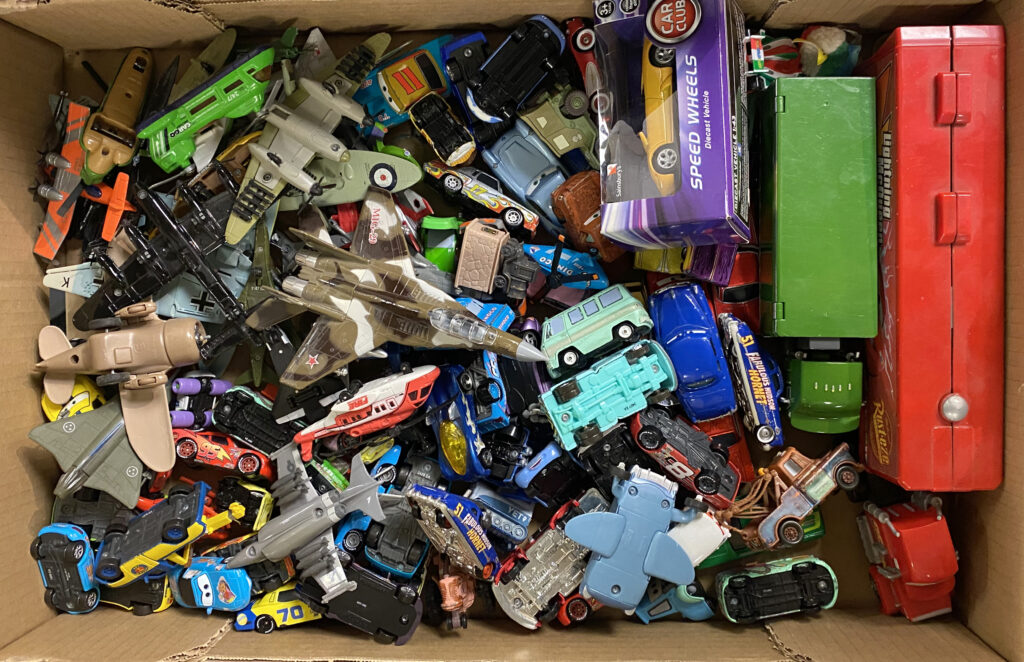 COLLECTION OF MODEL CARS & PLANES Southgate Auction Rooms