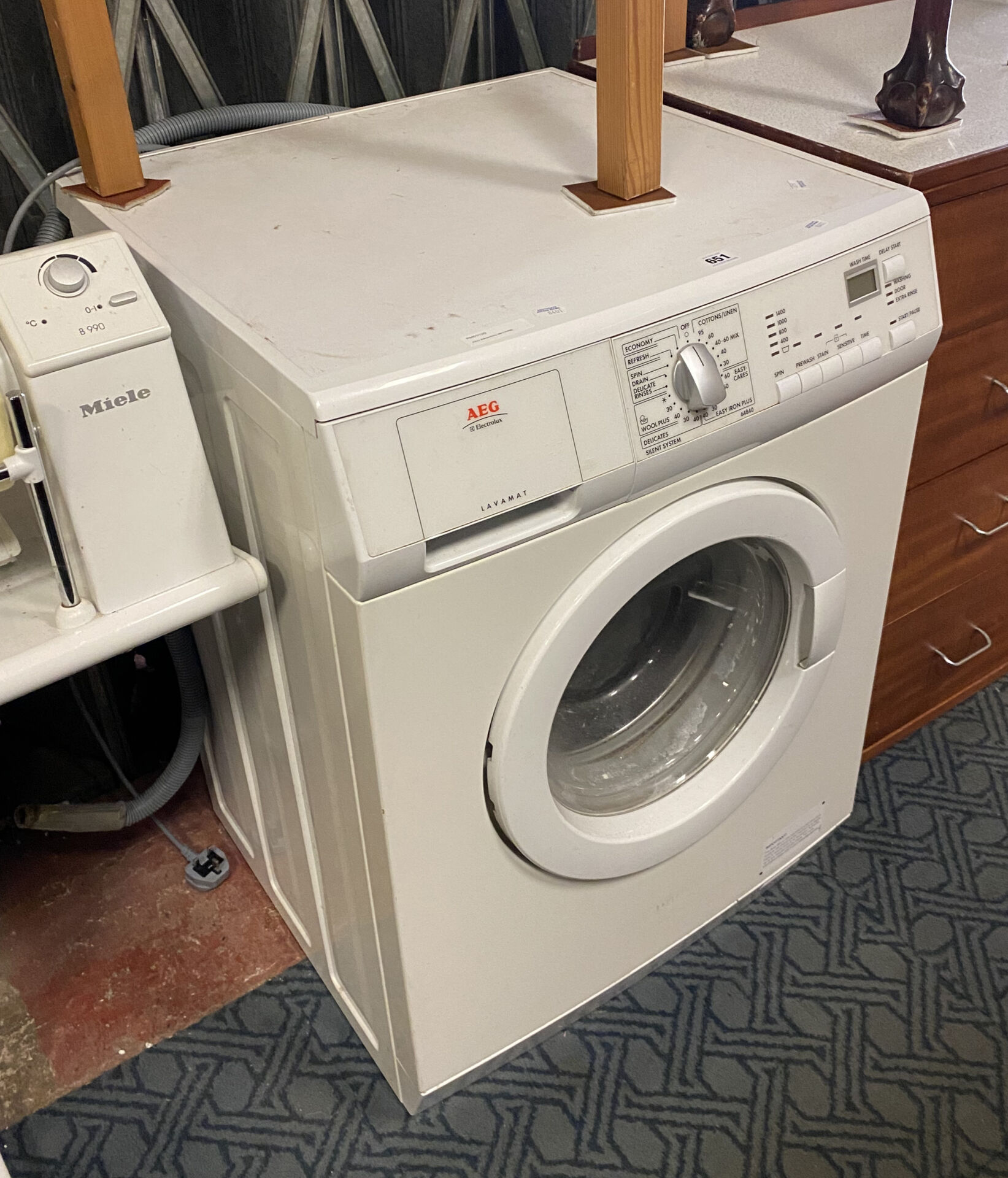 AEG WASHING MACHINE - Southgate Auction Rooms