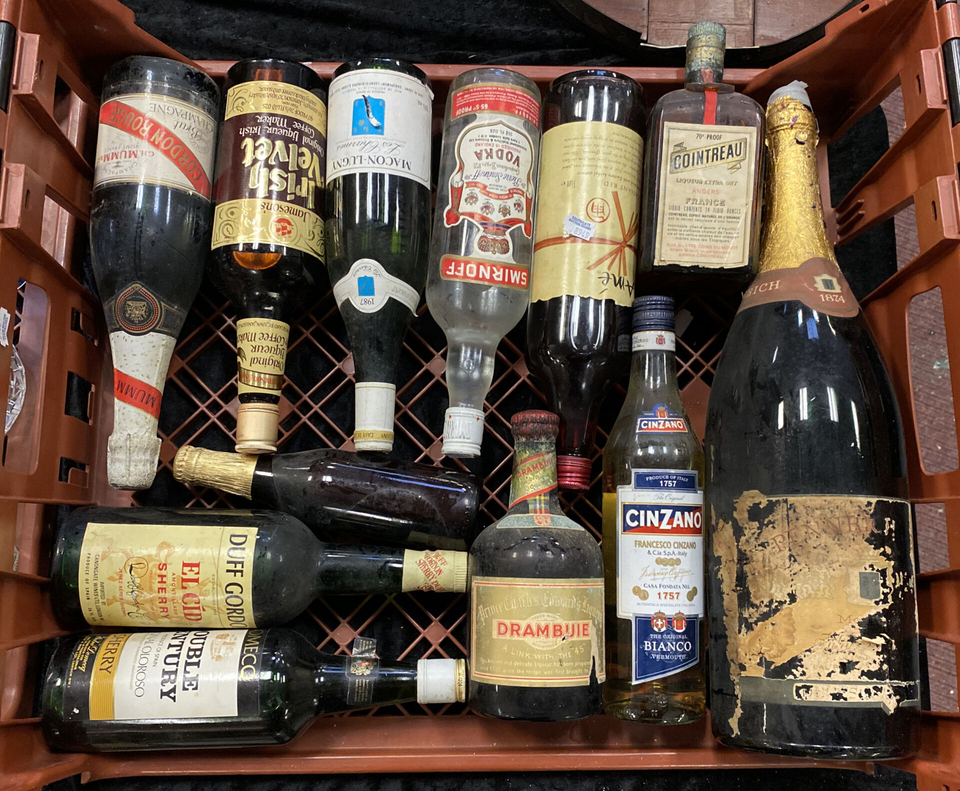 COLLECTION OF ALCOHOL - Southgate Auction Rooms