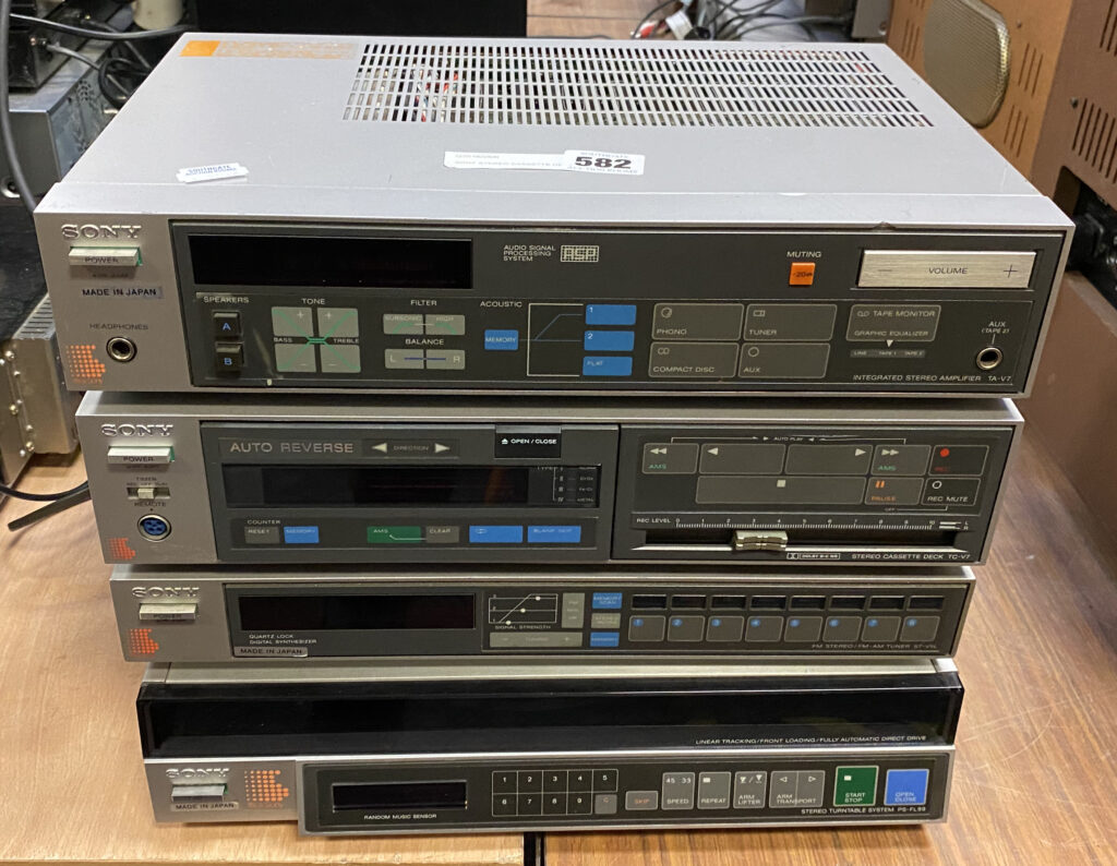SONY STEREO CASSETTE DECK TC-V7, SONY INTERGRATED STEREO AMP TAV7