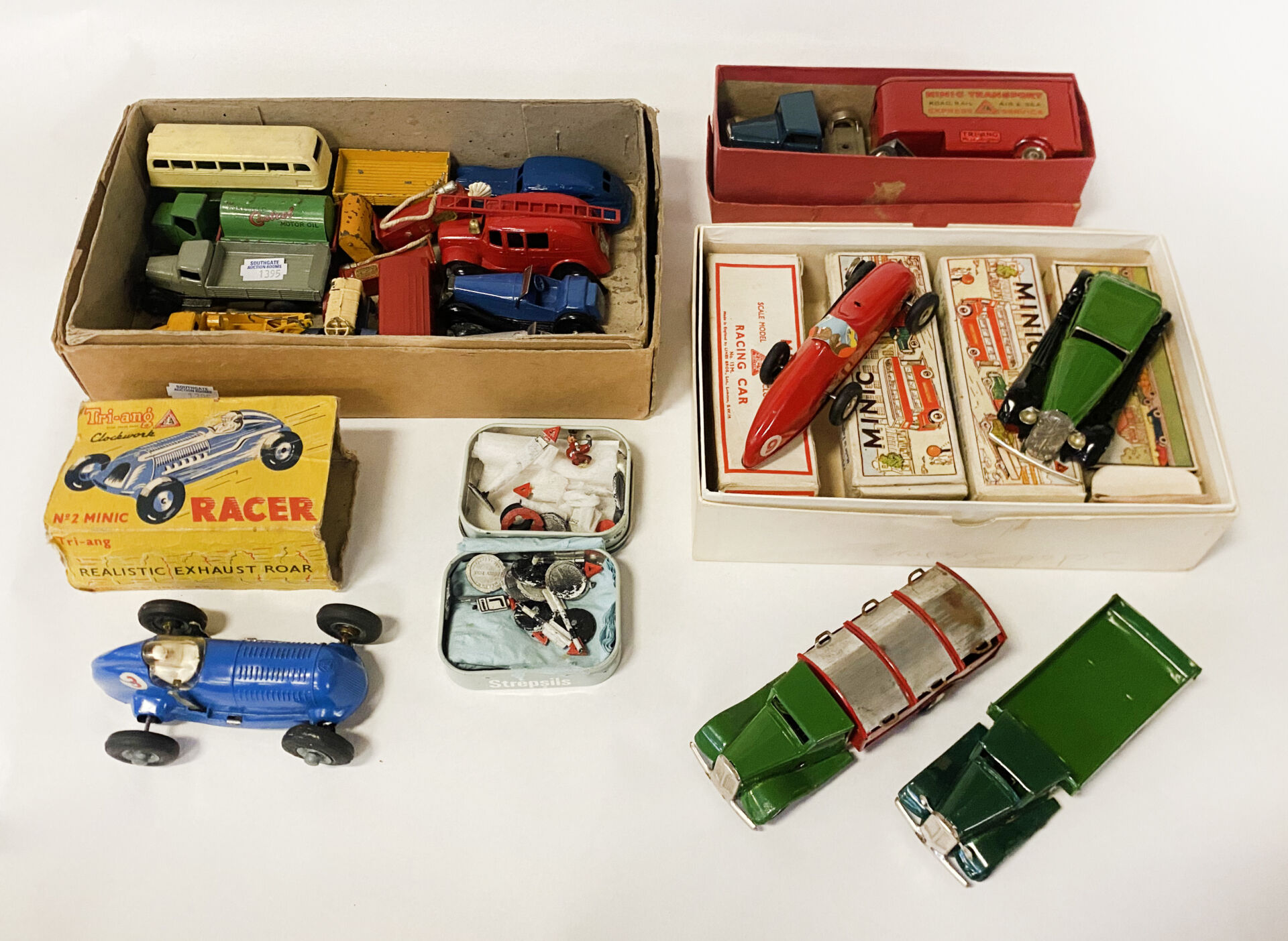 QTY OF MINIS CLOCKWORK MODEL CARS & DINKY CARS 1940-1950